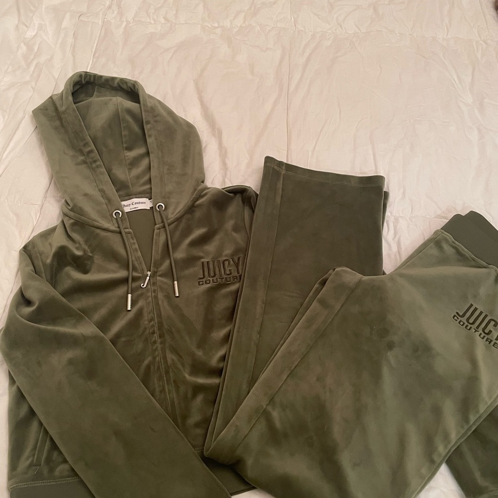Juicy Couture Velour hoodie pants set